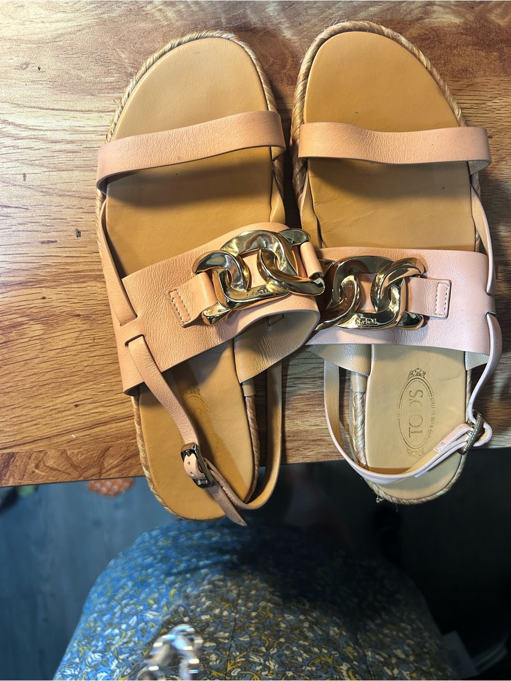 Tod's Pink Leather Sandals with Gold Chain Accent